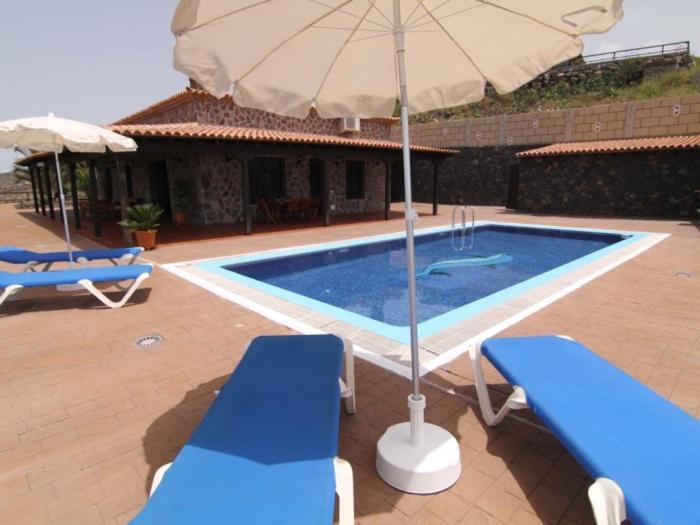 Cercado Del Medio, Chalet Con Piscina Privada 1
