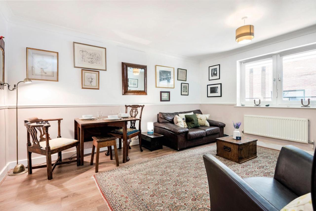 Lovely Mansion House Apartment 1