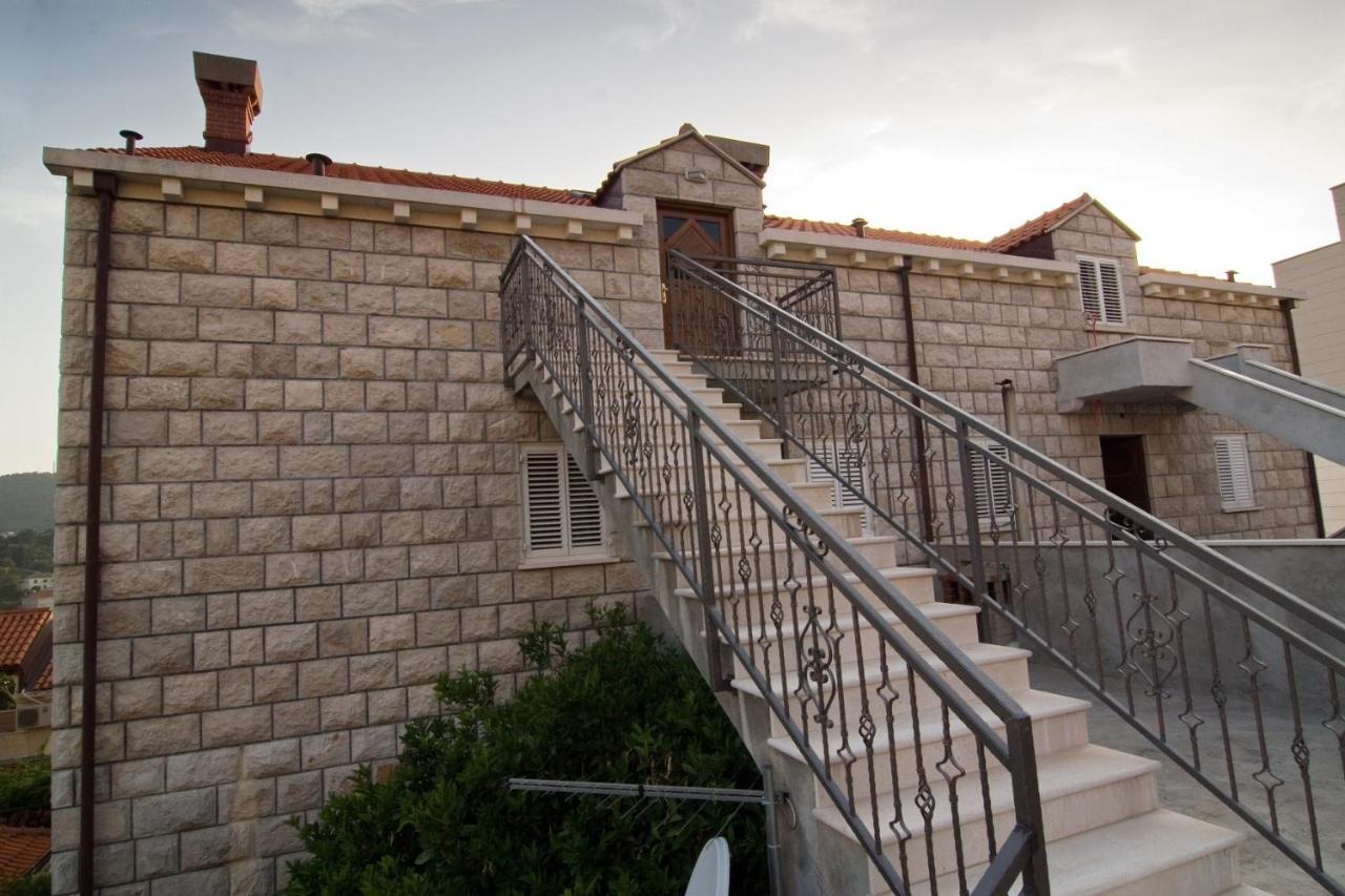 Apartment in Port with Sea View 1