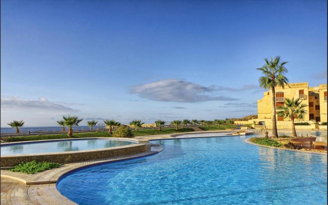 Fort Chambray Harbor Breeze 1