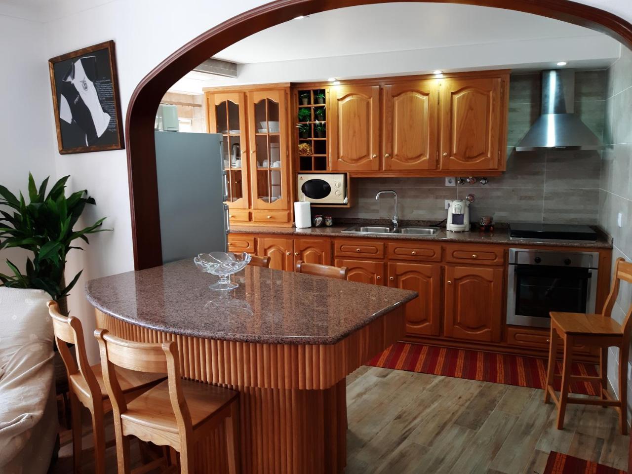 Apartamento Com Garagem E Vista de Mar 1