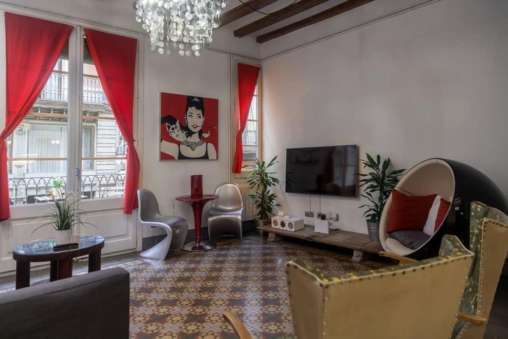 Stylish And Comfortable Apartment in Heart of BCN