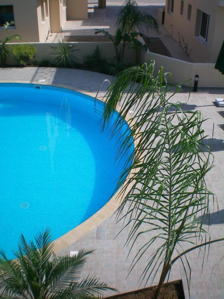 104 Excellent 2 Bed Apartment with Pool View, AC & Gym! 1