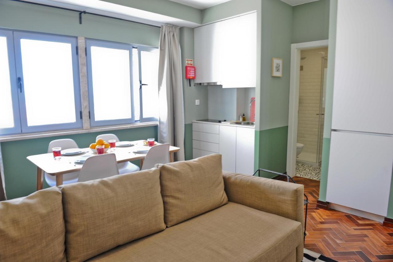 White Wine Lovers Apartment 5b 2