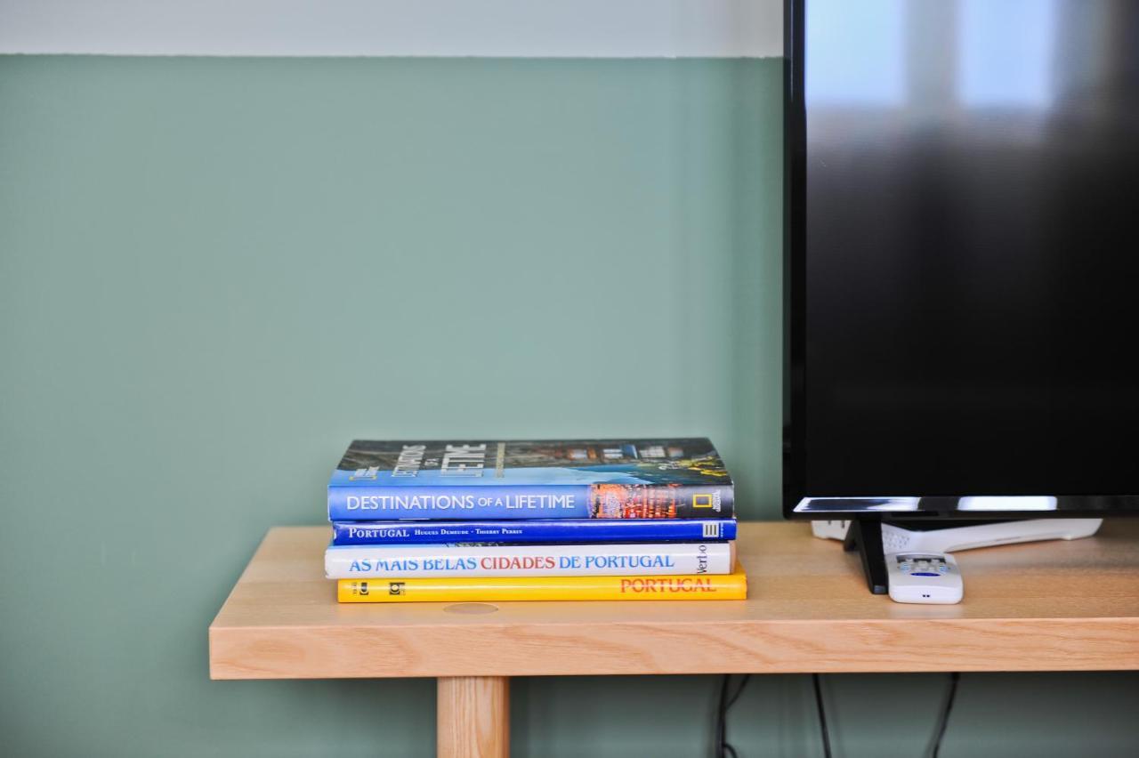 White Wine Lovers Apartment 5b 1