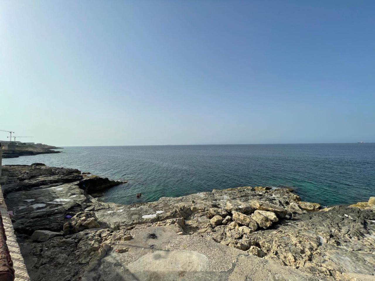 Sg Seaview Apartment 2