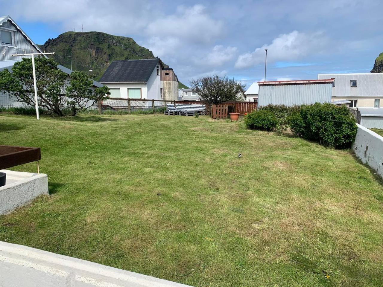 Litið Einbylishus a Besta Stað. 2