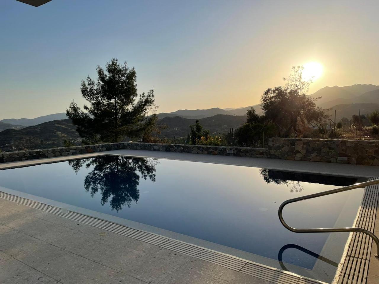 Luxury Villa Pluto Stunning Mountain Views 2