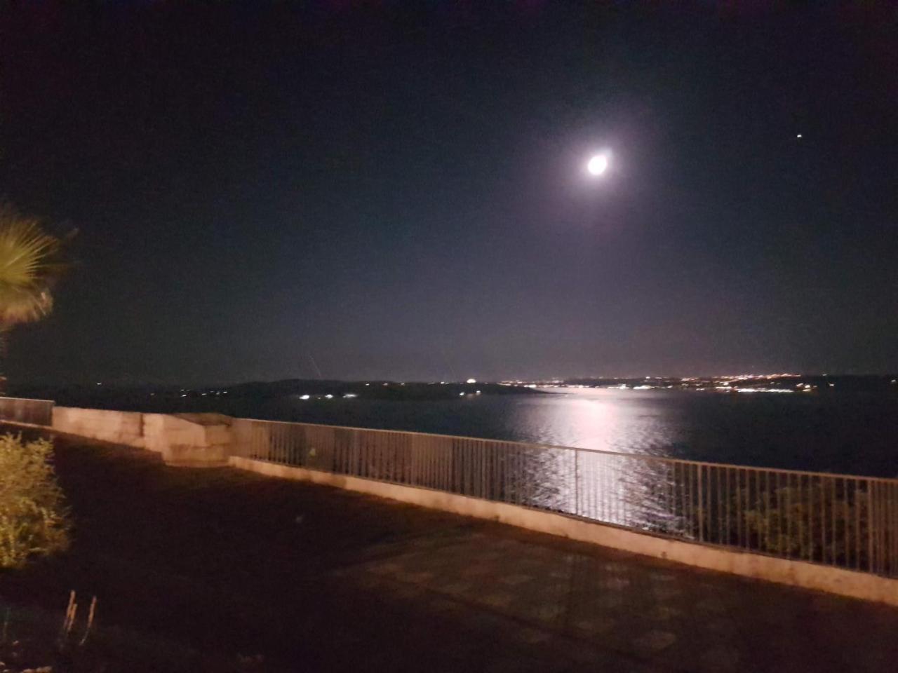 Fort Cambray Apartment with Spectacular Sea Views (Adults Only) 2