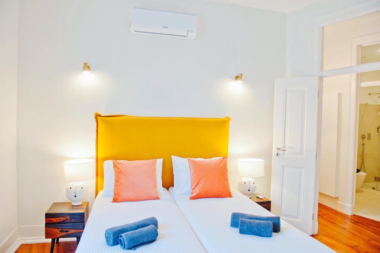 Beautiful Dreamers - at Avenida Cr3d 2