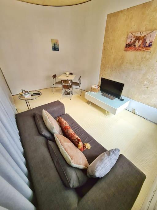 1 Bedroom Flat Near Russel Square 1