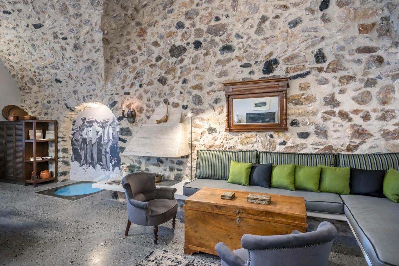 Canava Villas #2 in Santorini Private Pool 1