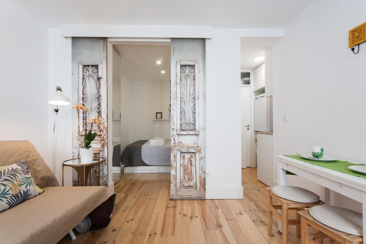 Downtown Flat - Metro And Tram28 1