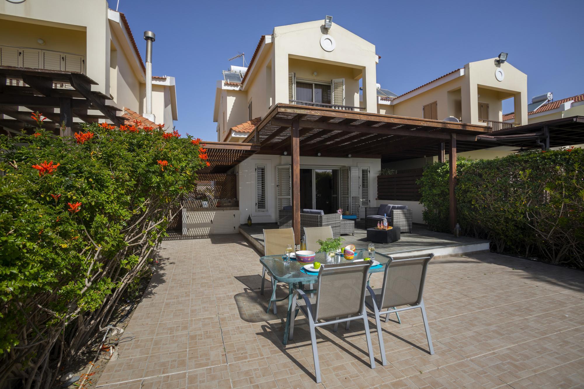 Beachfront Villa Meneou 5 1