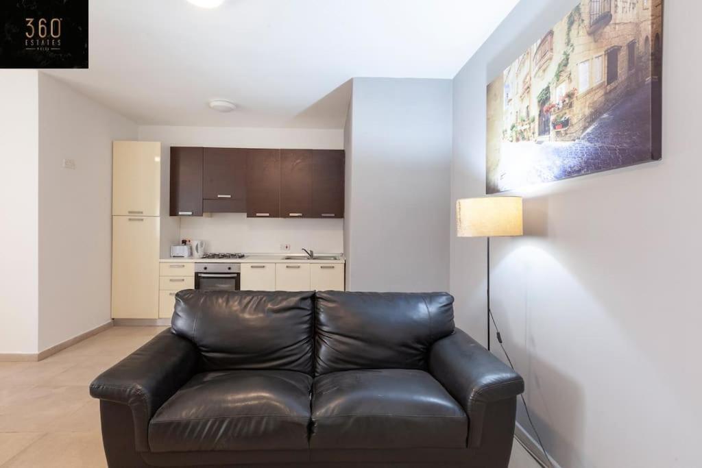 Spacious Central 2br, Just Off Uni & Hospital & Wifi by 360 Estates