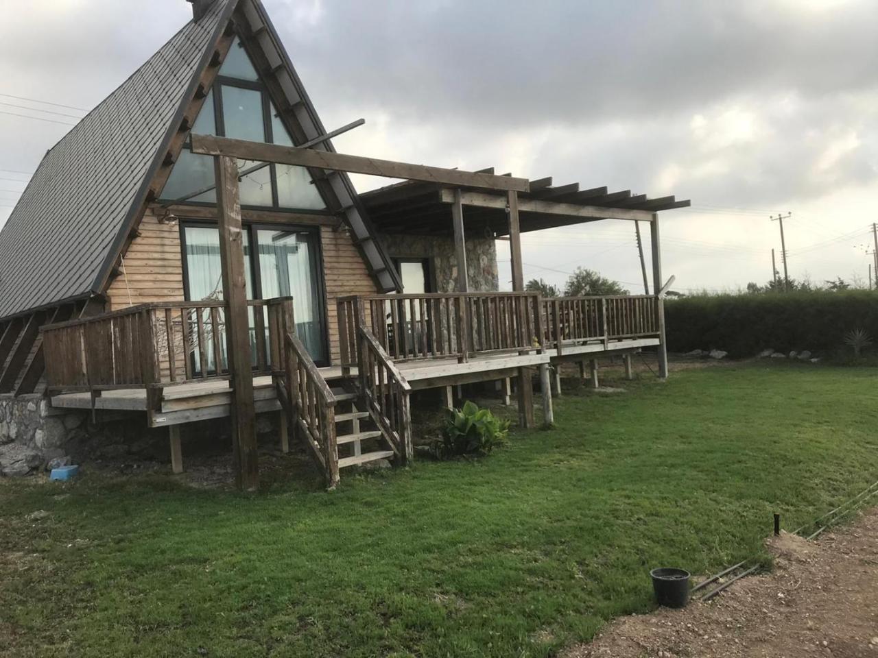 Country House by the Sea 1