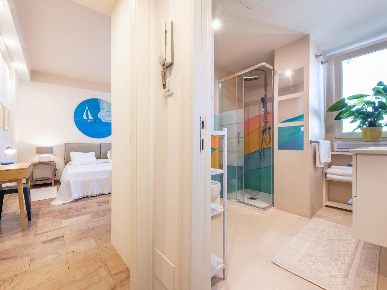 Chic House: Stylish And Central 1