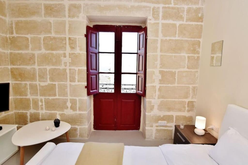 Vallettastay - Lucky Star - Studio 202 2