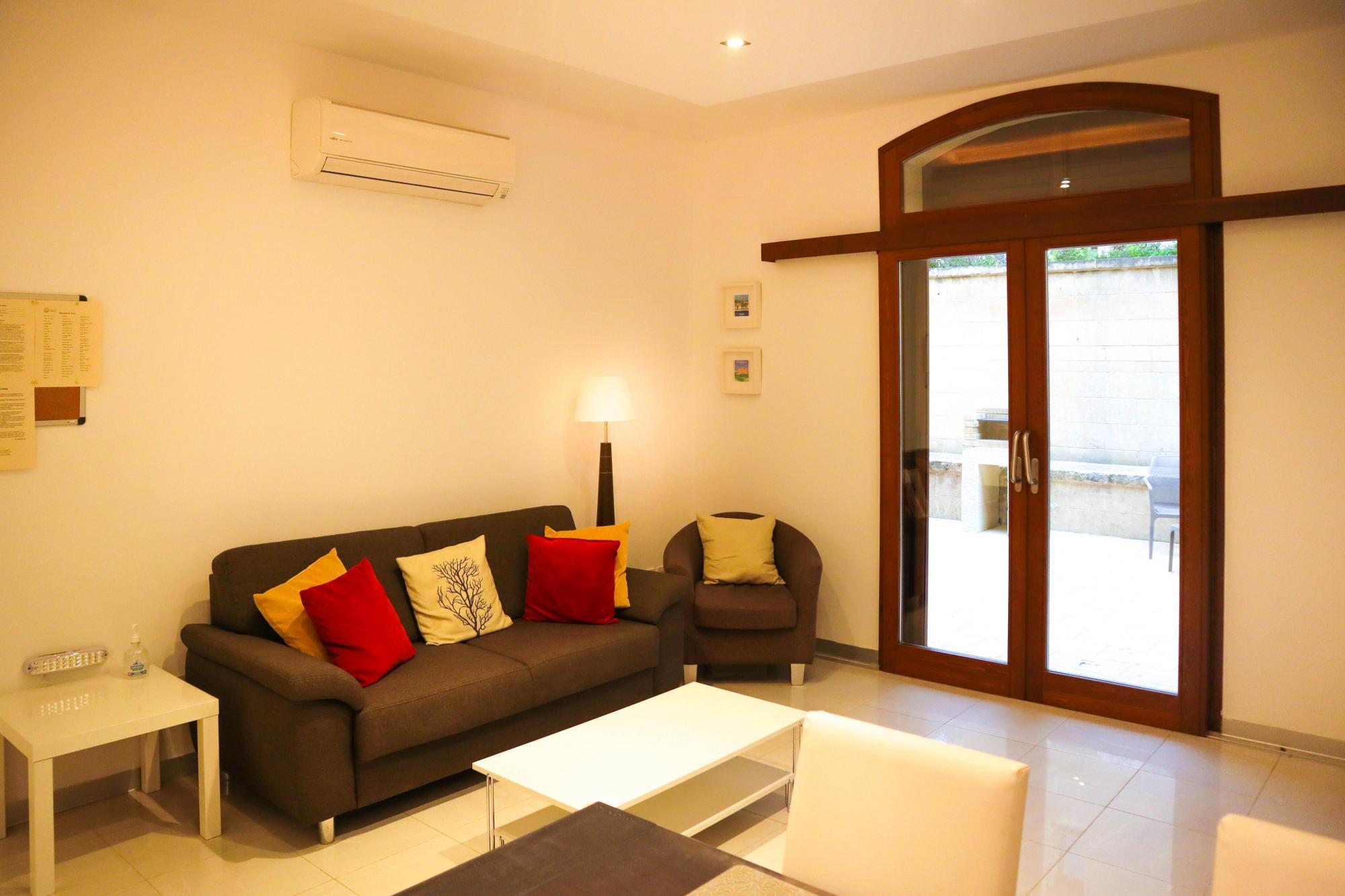 Peaceful Home with Hot Tub And 2 Communal Pools