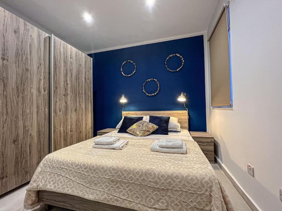 Dorris's Apartment 5 Min Walk From St Julians