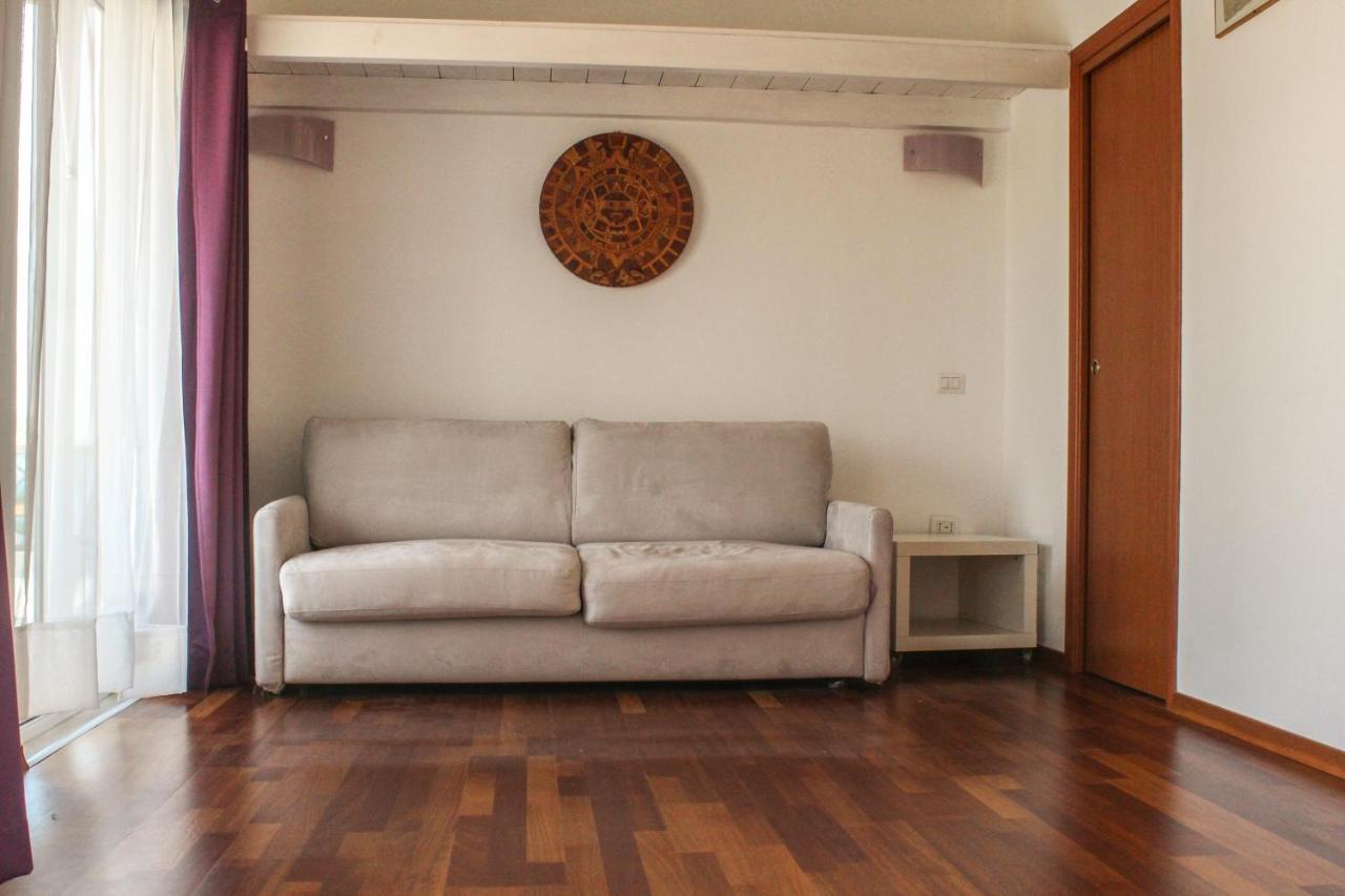 Attico Con Terrazza Unico 2