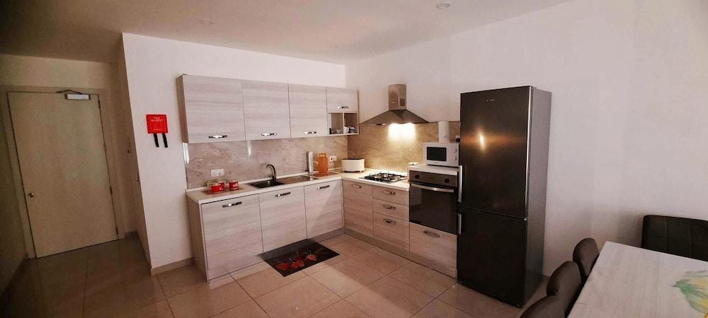 Beautiful 2 Bed Apartment in Għajnsielem 2