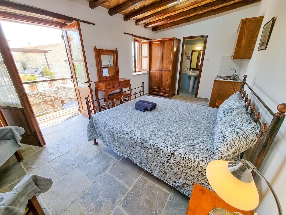 Aphrodite's Pool Retreat 2