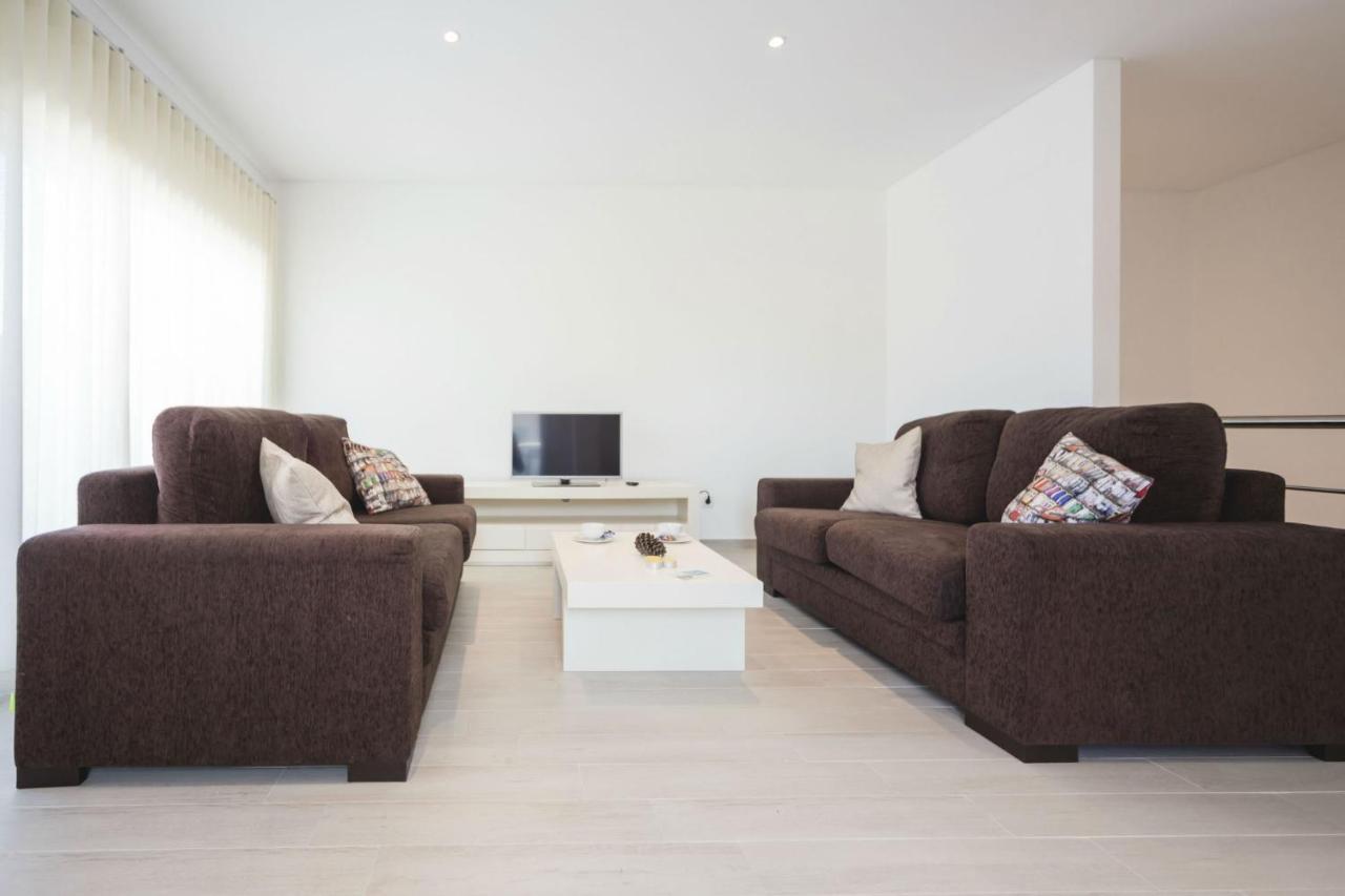 Tradewinds - by Sch 1