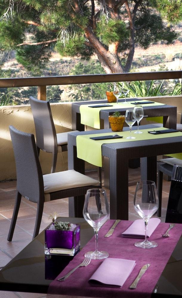 Hotel Porta D'alella