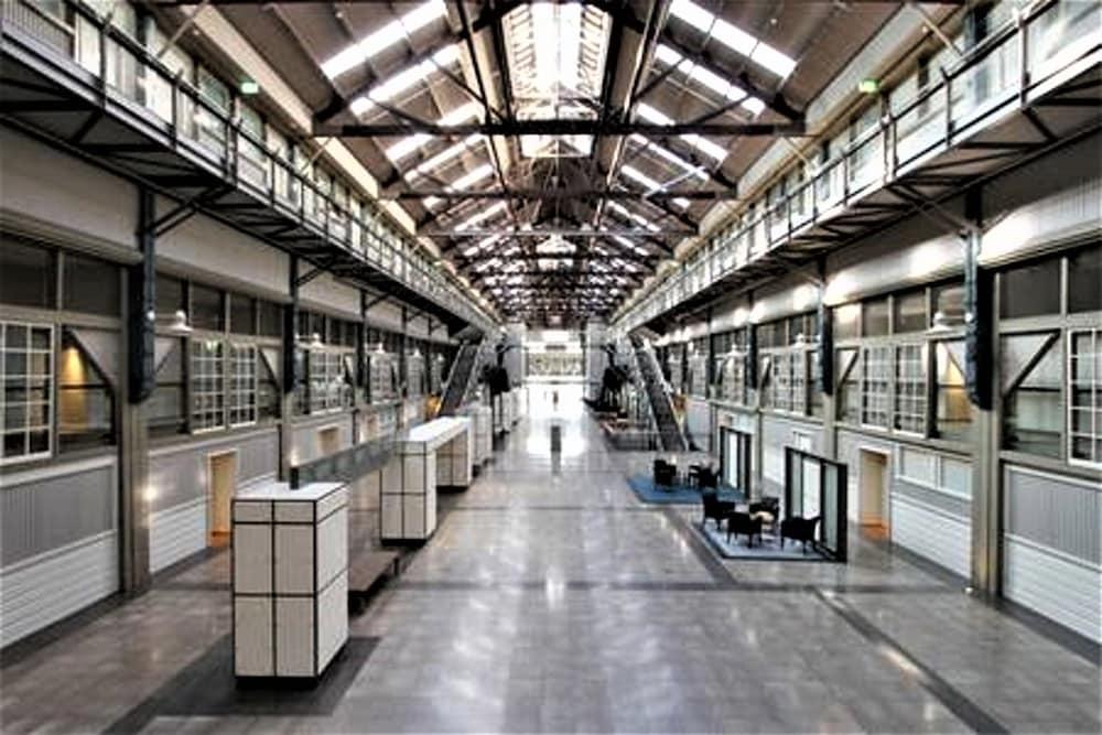 Waterfront Apt. on Sydney Harbour H390