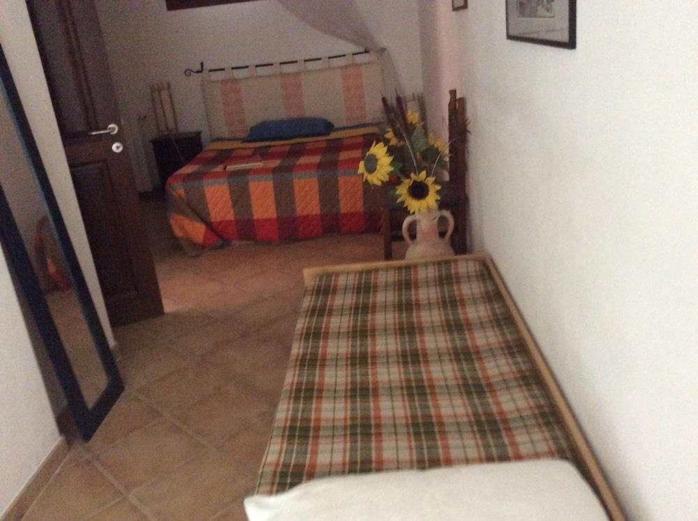 La Valle Dei Corbezzoli 2