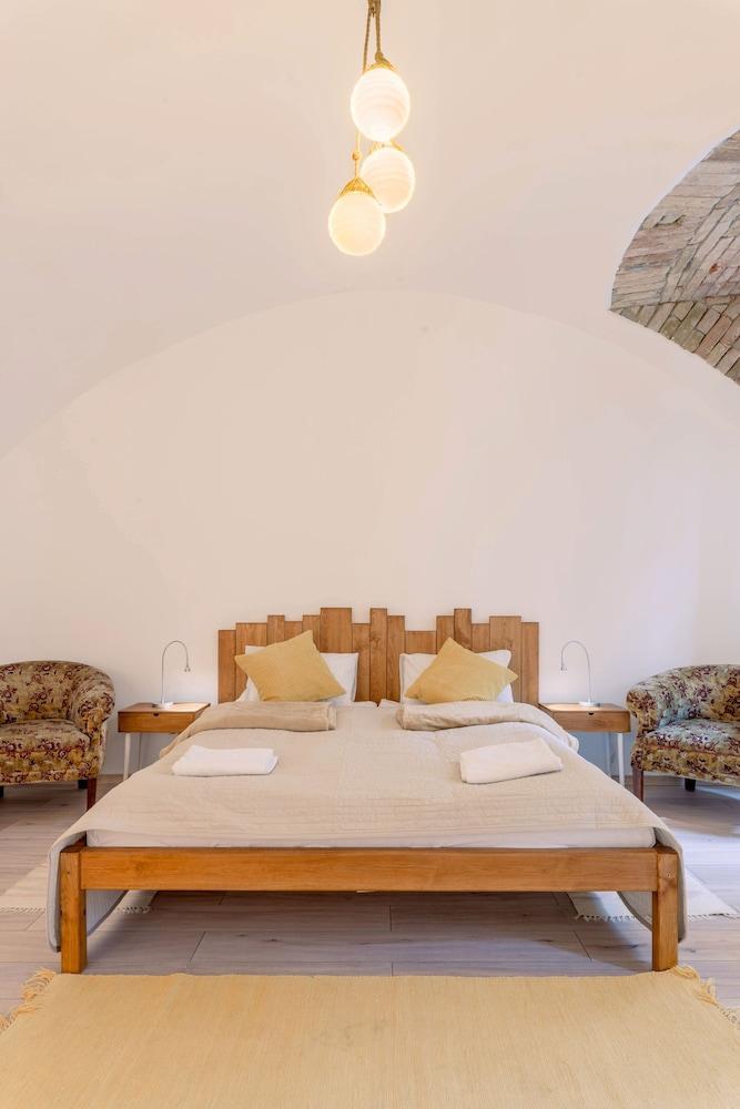 Hunyadi 4 Apartment Ii. 1