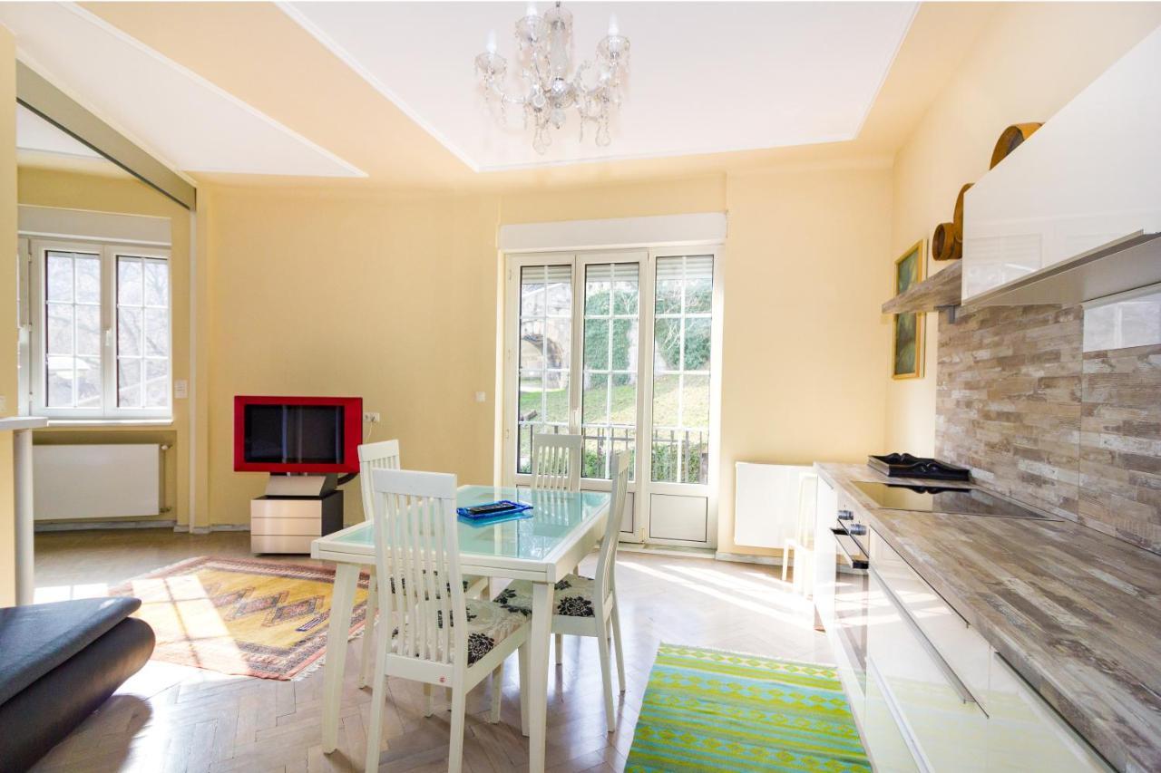 Buda Castle Serpentine Apartments 2