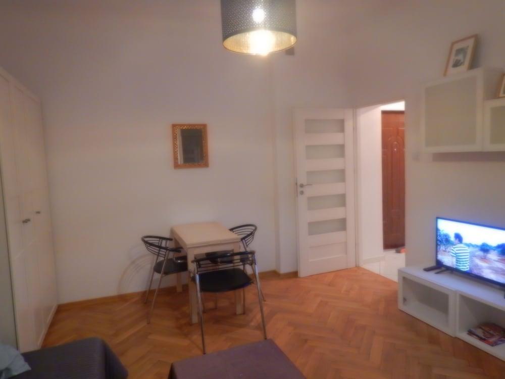 Chmielna Rooms Apartment 2