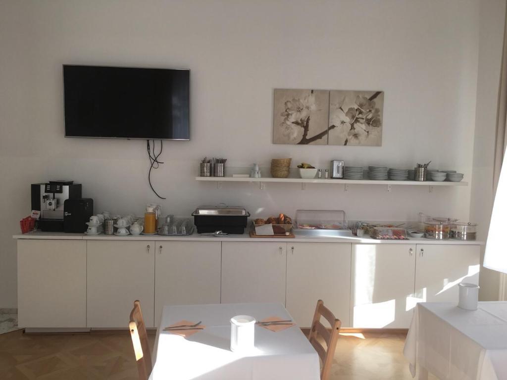 Ch-Hostel (Adults Only) 1