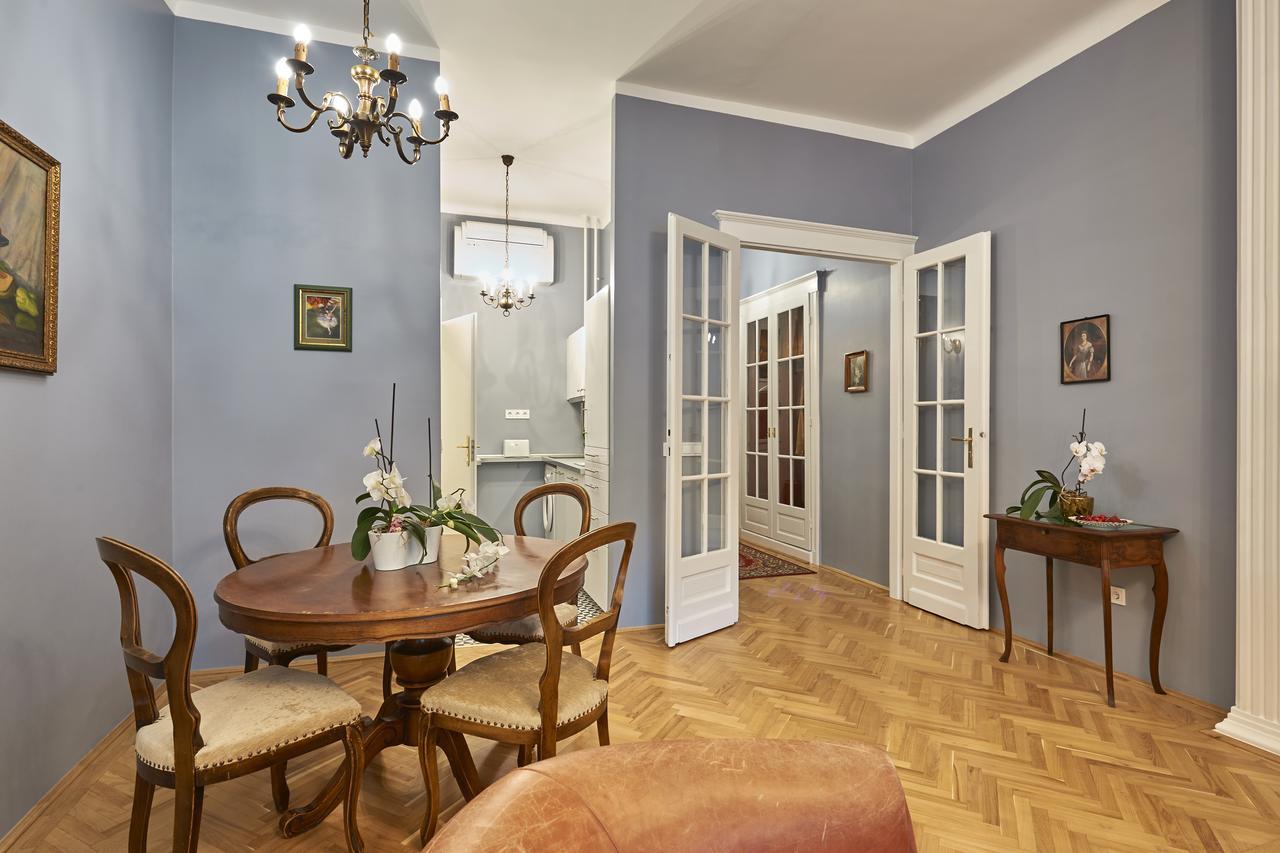 Schieszl Apartments 1 2