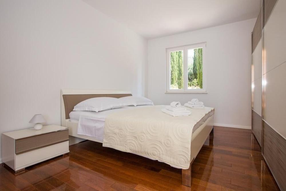 Apartments Nina - Orasac 1