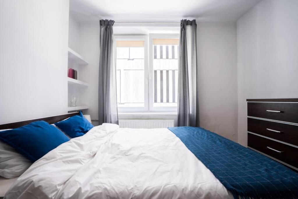 Oomph Warsaw Modern Apartment Near Nowy Swiat