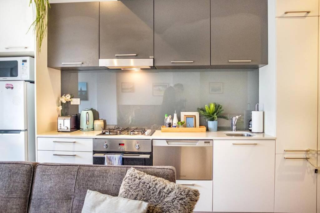 Sunny Studio with Balcony by Sydney Dreams 1