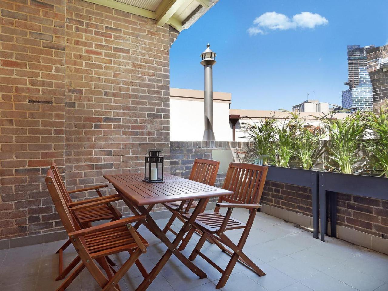 Discover the Rocks - Historical Terrace House 1