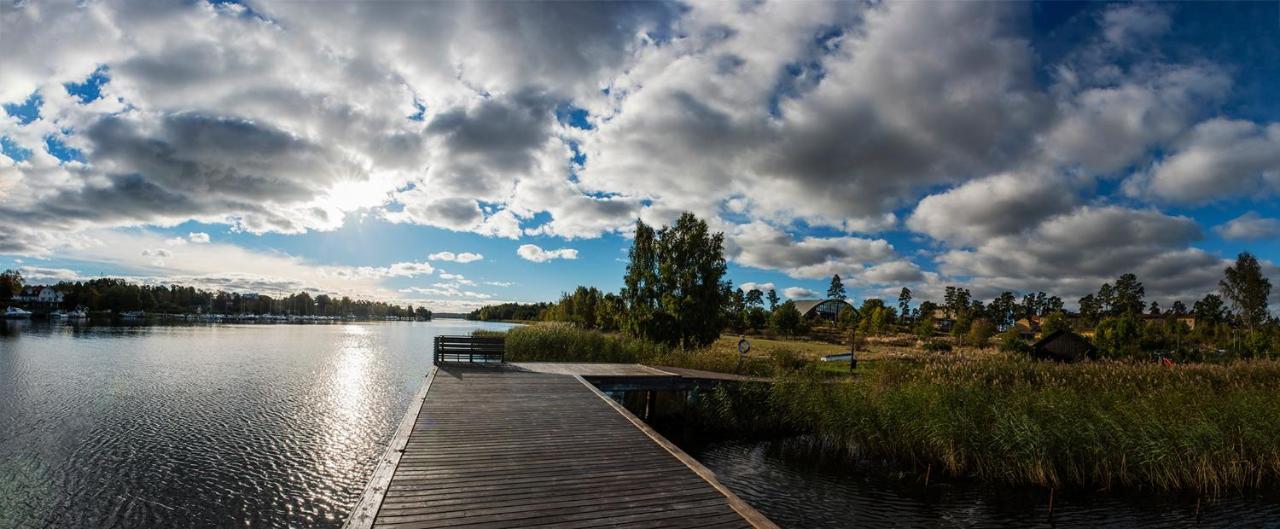 Runo Moten & Events 1