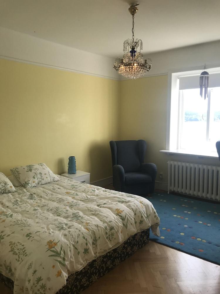 Solsidans Bed And Breakfast 1