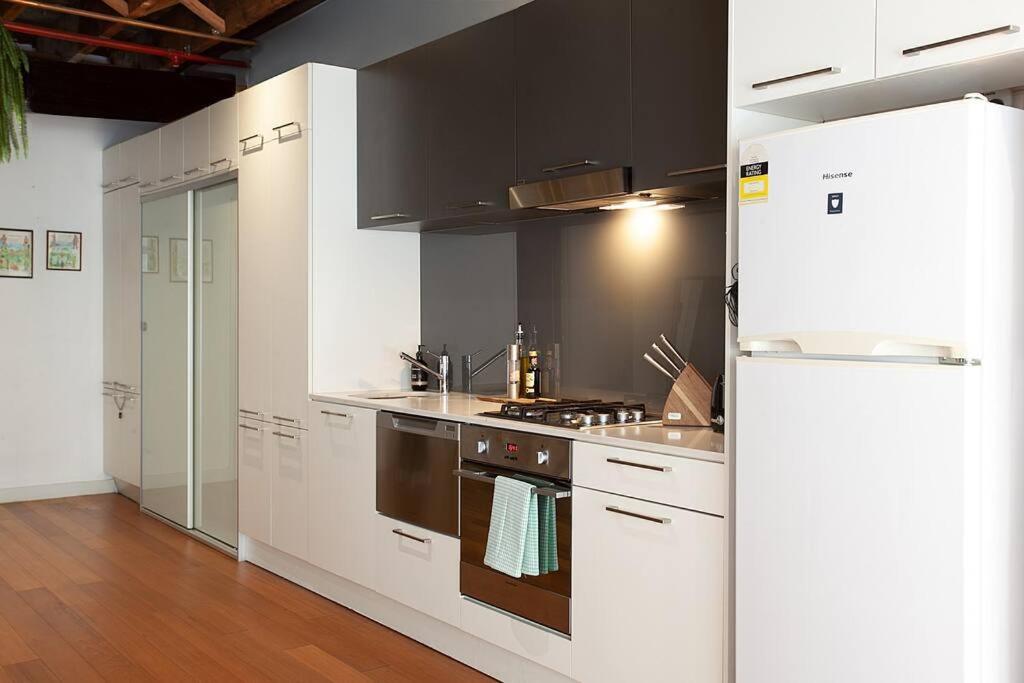 New York Style Warehouse Loft by Sydney Dreams (Adults Only) 2