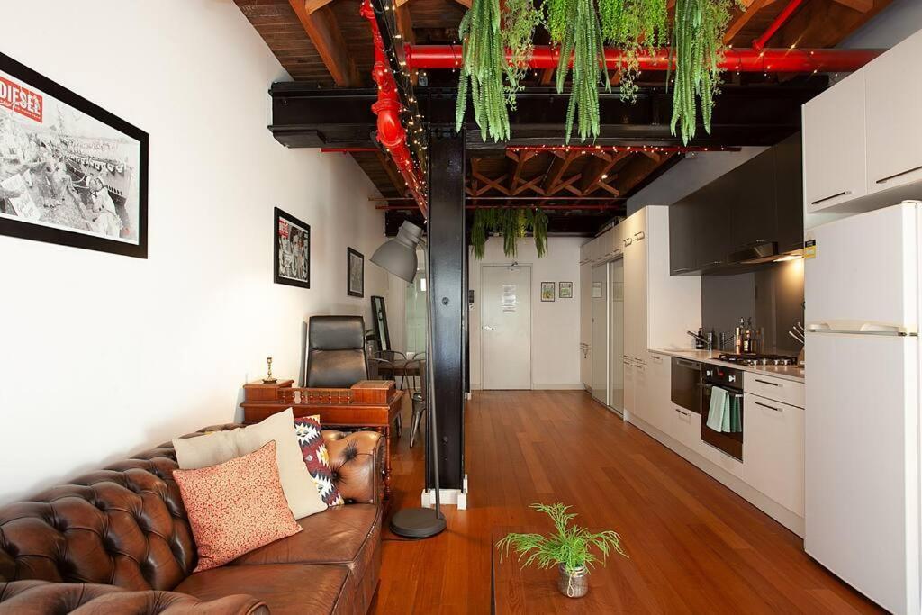 New York Style Warehouse Loft by Sydney Dreams (Adults Only) 1