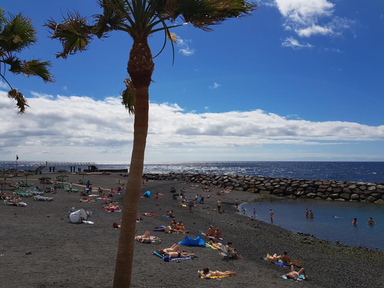 Welcome To Discover the Magic Amazing Tenerife !! Private Bath Nice Breakast Wf :) (Adults Only) 1