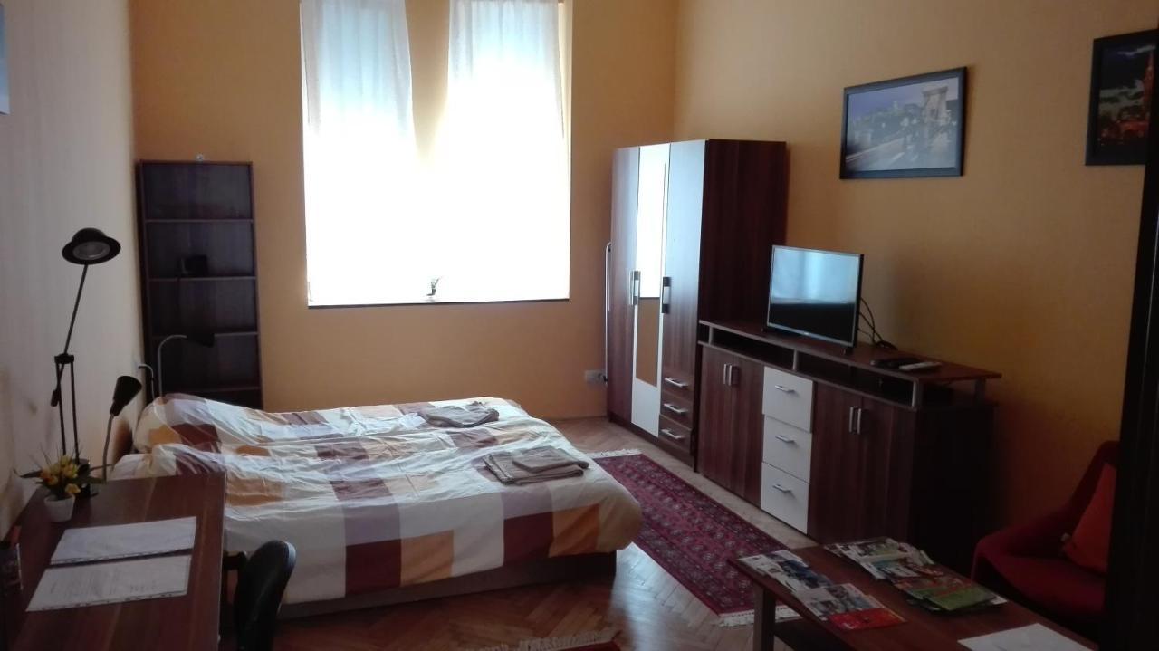 Cute Apartment Close To the Center (Adults Only) 1