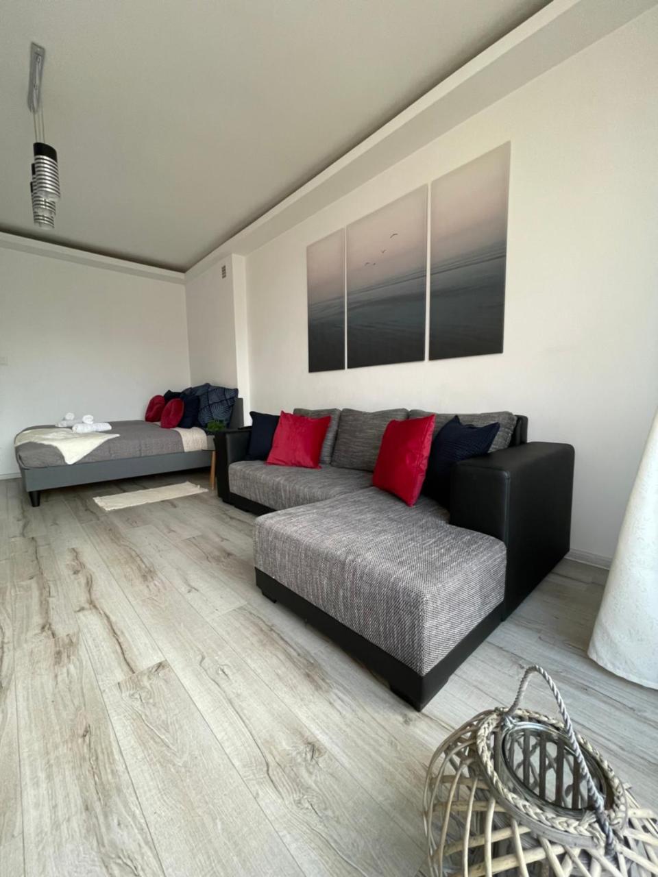 Aleje Jerozolimskie 11 19 - Darmowy Parking - Free Parking - 1km Do Dworca Centralnego, 850m Stacja Metra Nowy Swiat 2