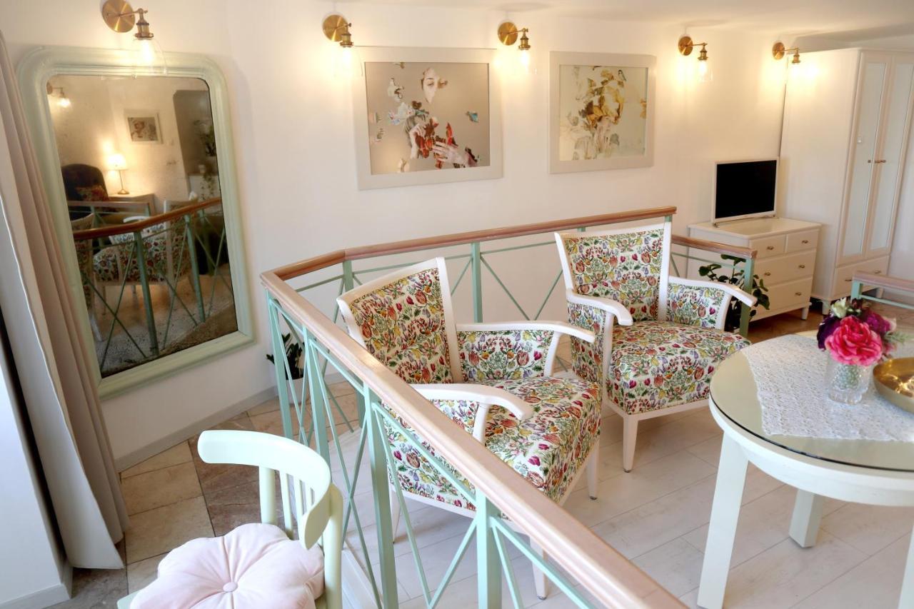 Marvelosa Apartment - Central by the Chain Bridge (Adults Only) 2