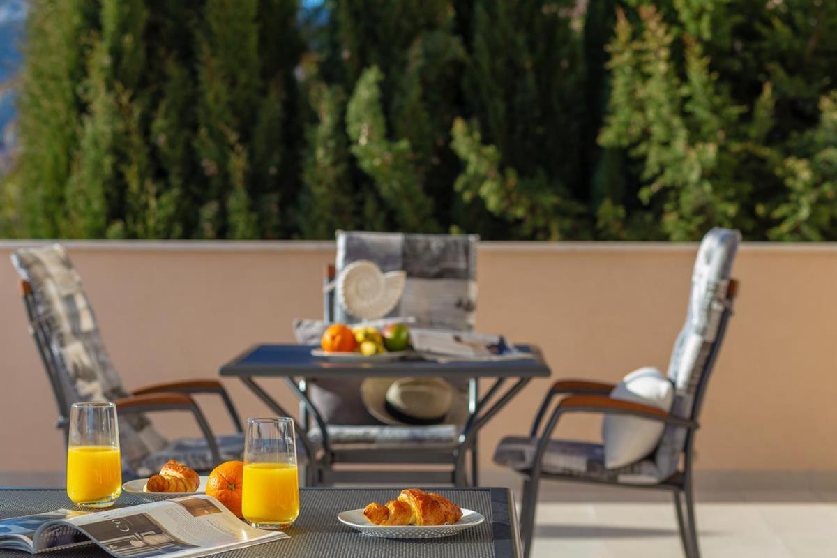 Apartments Red And Blue