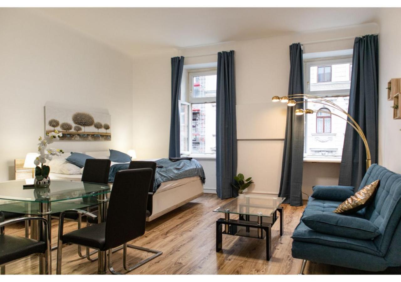 Economy City Living- 1br Apt in An Old Building 2